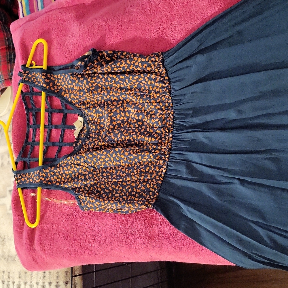 Small dress - Picture 1 of 2